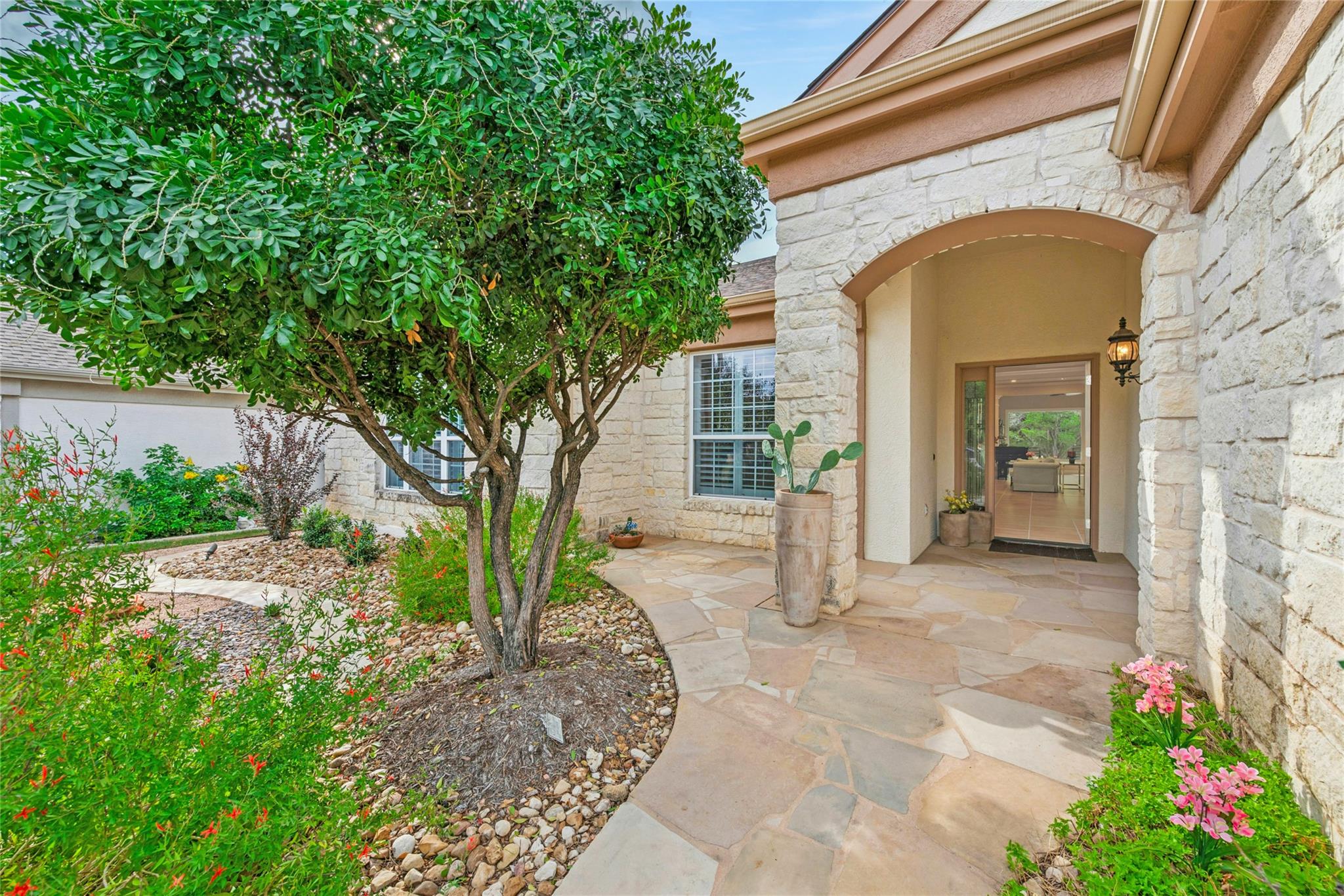 215 Goose Island DR