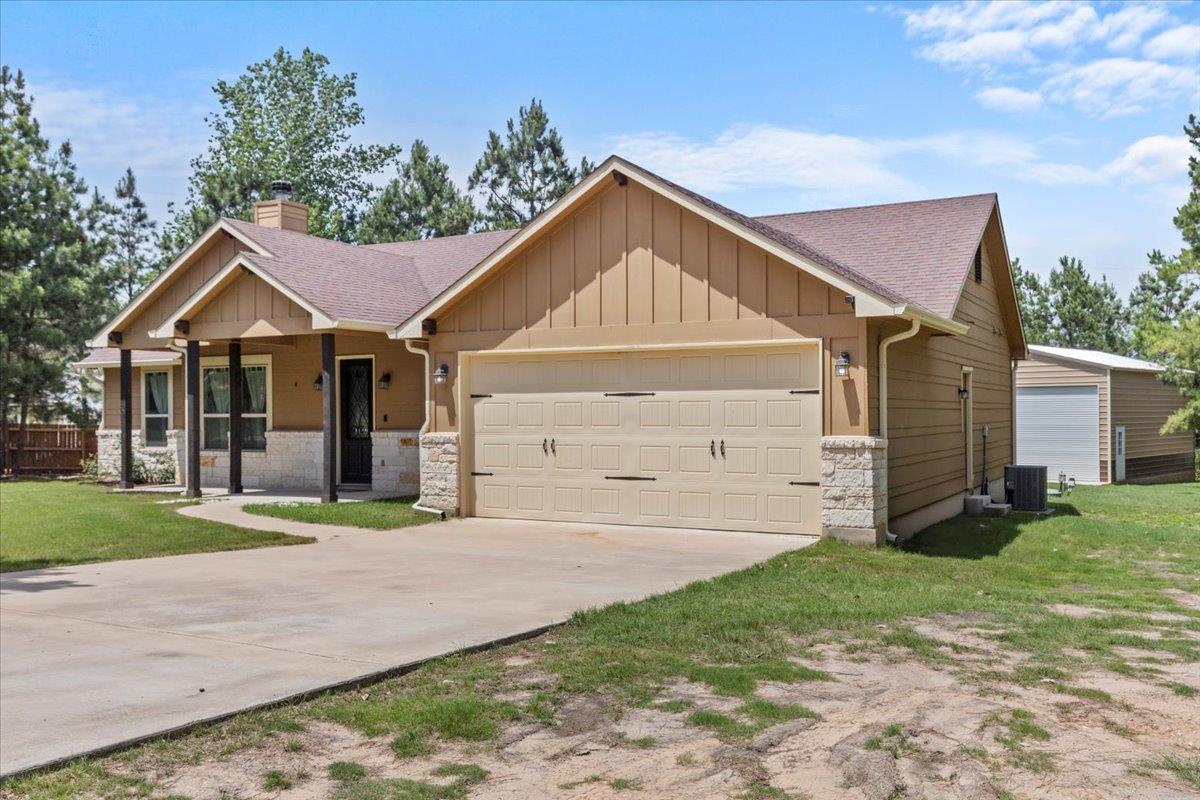 113 N Buckhorn DR