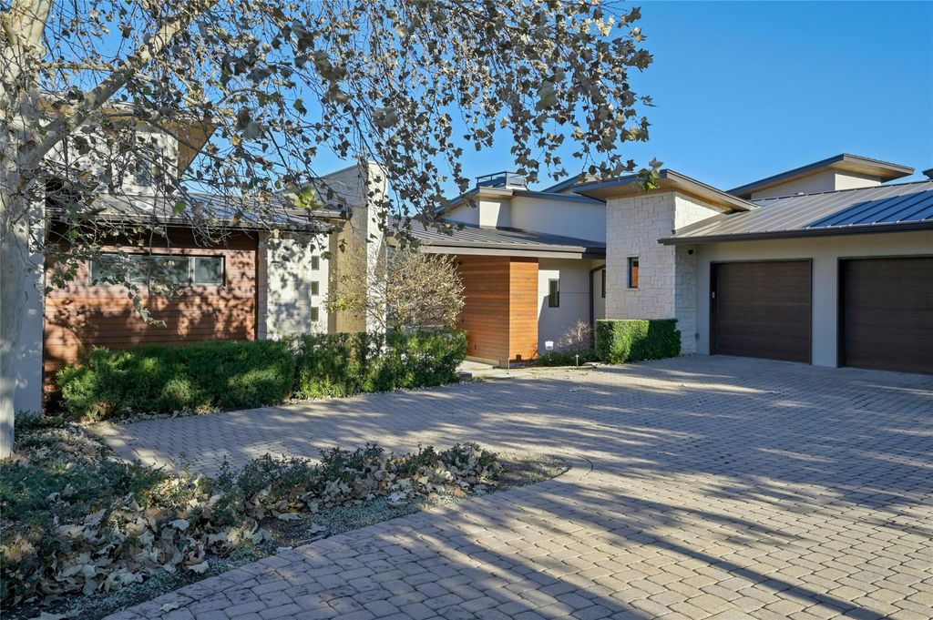 listing image 0
