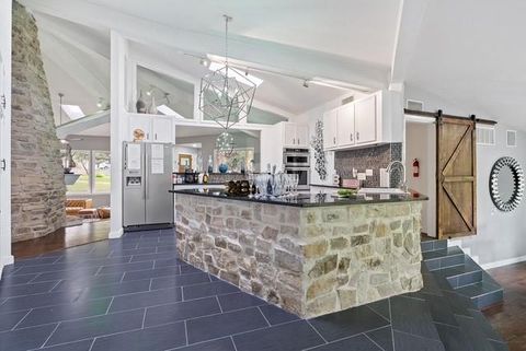 Tiny photo for 13204 Onion Creek DR, Manchaca, TX 78652 (MLS # 6289950)