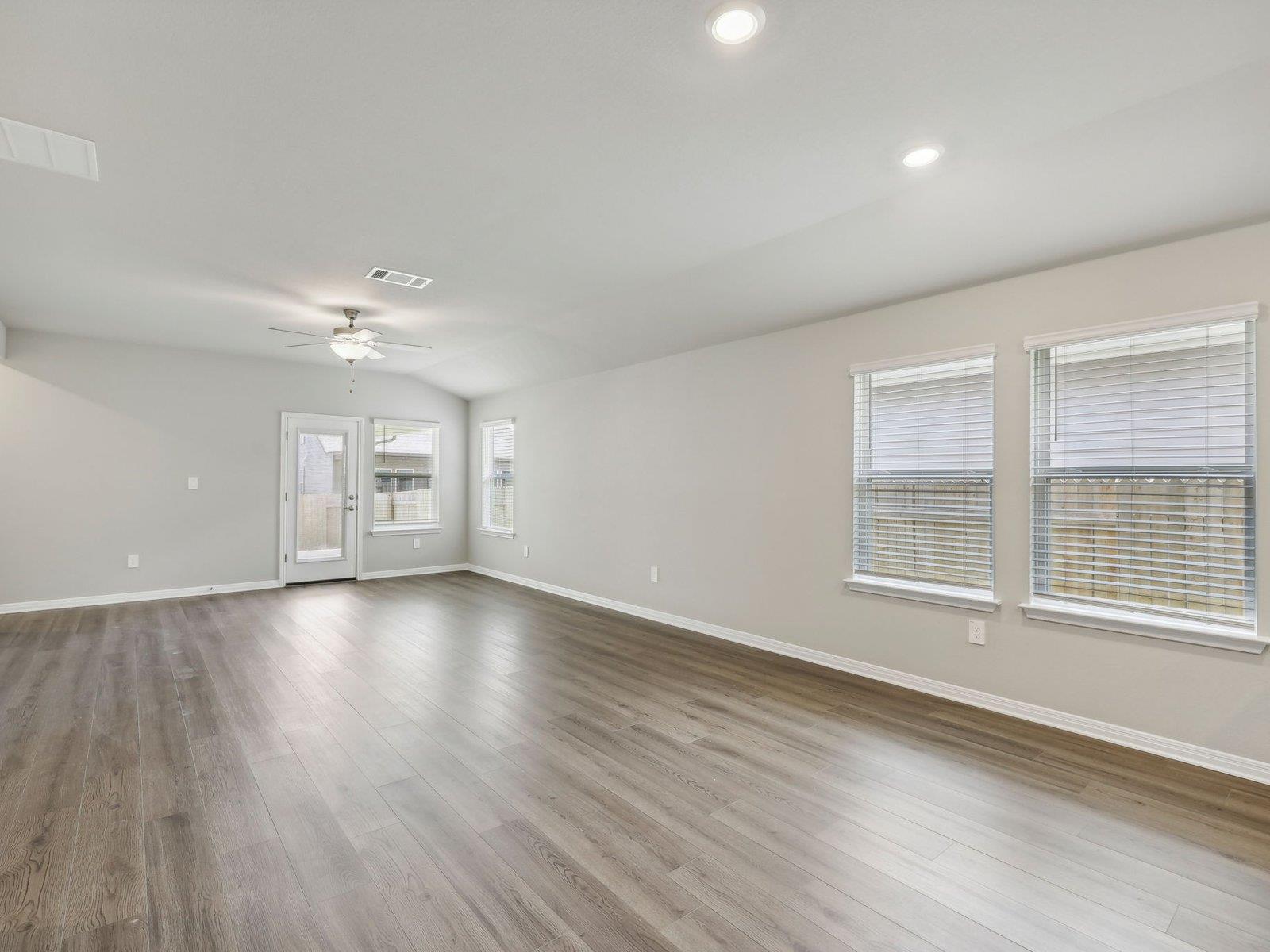 108 Woodbrook DR