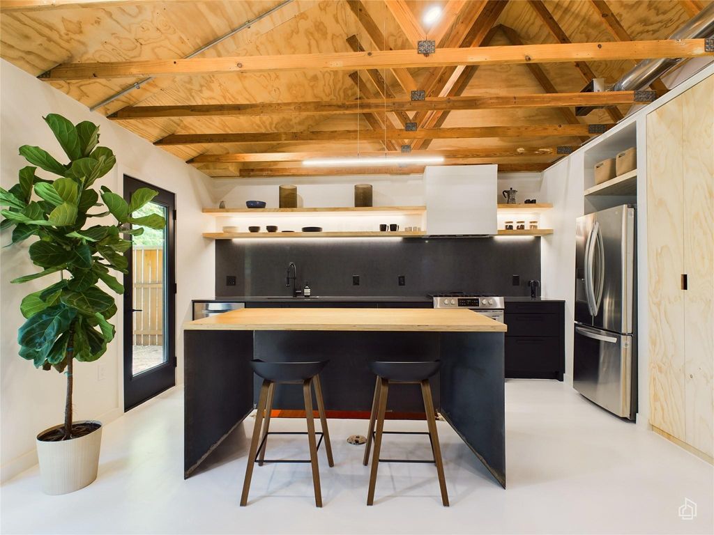 Photo for 6007 Leisure Run RD, Austin, TX 78745 (MLS # 6631861)