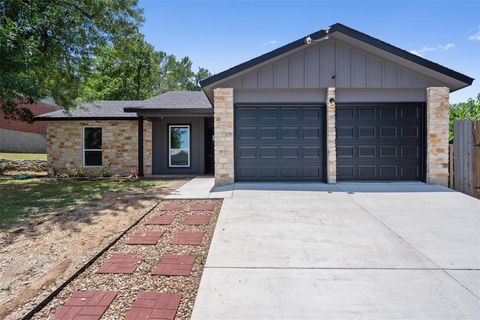 Photo of 3405 Dunliegh DR, Austin, TX 78745 (MLS # 4496992) Photo of 3405 Dunliegh DR, Austin, TX 78745 (MLS # 4496992)