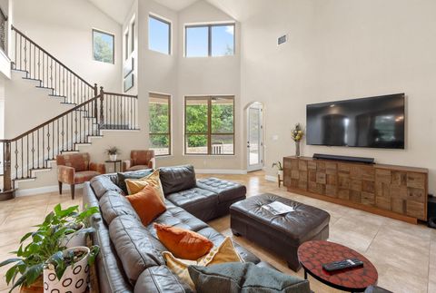 106 Tonkawa TRL W Austin TX 78738