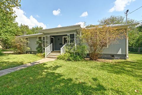 Photo of 5115 Woodview Ave, Austin, TX 78756 (MLS # 3065244)