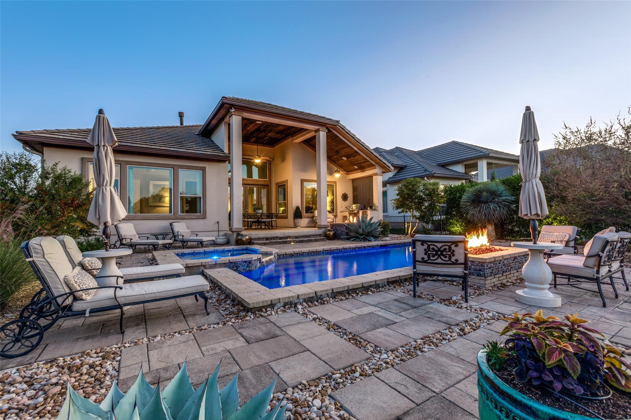 325 E Cimarron Hills TRL