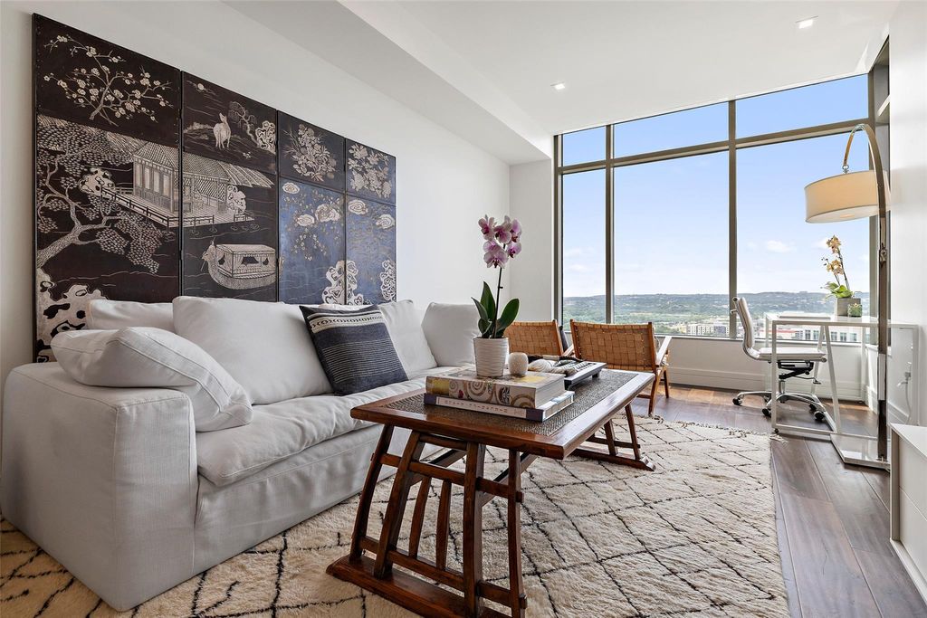 Photo for 501 West Ave #2202, Austin, TX 78701 (MLS # 3334441)