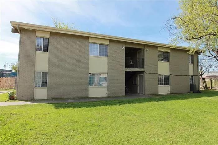 Photo 1 of 6 — 7206 Twin Crest DR 102, Austin, TX 78752