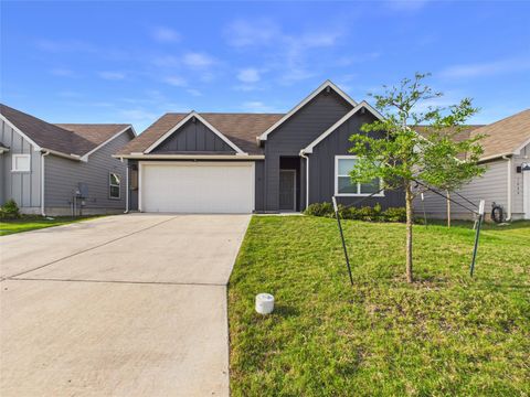 Photo of 1012 BETSY DR DR, Seguin, TX 78155 (MLS # 5812169)