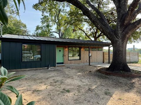 Tiny photo for 3201 Bengston ST, Austin, TX 78702 (MLS # 3898900)