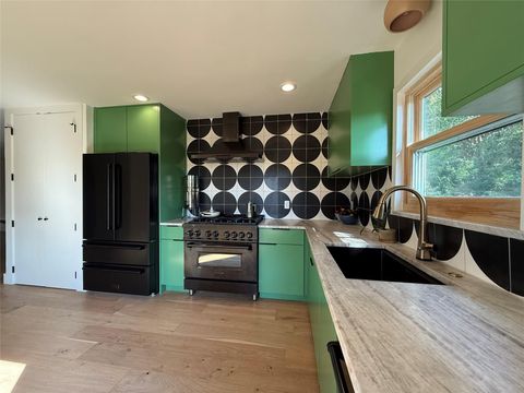 Tiny photo for 3201 Bengston ST, Austin, TX 78702 (MLS # 3898900)