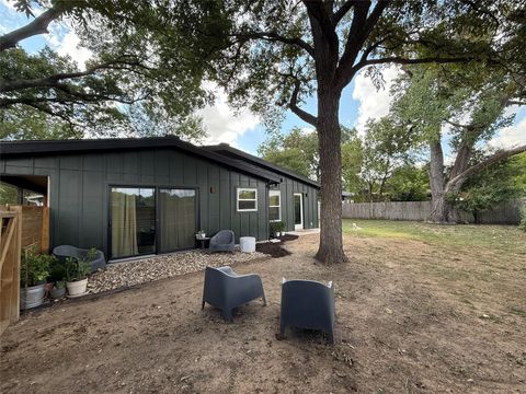 Tiny photo for 3201 Bengston ST, Austin, TX 78702 (MLS # 3898900)