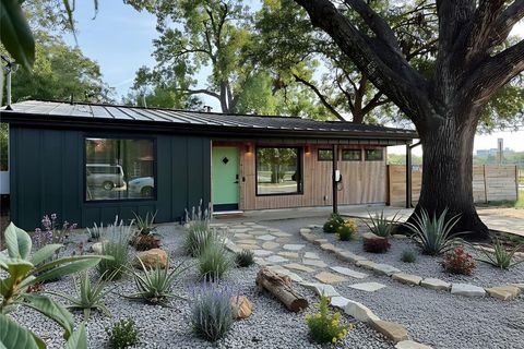 Tiny photo for 3201 Bengston ST, Austin, TX 78702 (MLS # 3898900)