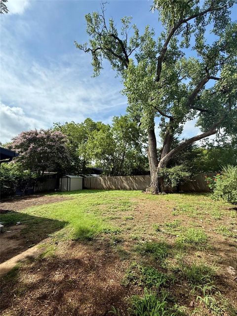 Tiny photo for 3201 Bengston ST, Austin, TX 78702 (MLS # 3898900)