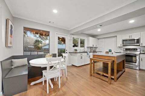 Tiny photo for 2411 Lost Creek BLVD, Austin, TX 78746 (MLS # 7117796)