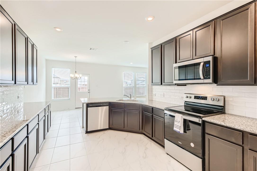 19201 James Carter Jr ST