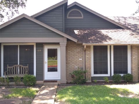 Photo of 1015 E Yager LN #69, Austin, TX 78753 (MLS # 1173669)