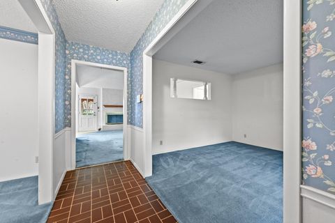 Tiny photo for 7305 Berkman DR, Austin, TX 78752 (MLS # 8329424)