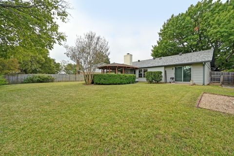 Tiny photo for 7305 Berkman DR, Austin, TX 78752 (MLS # 8329424)