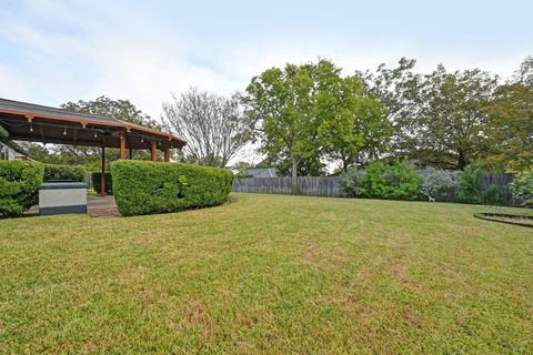 Tiny photo for 7305 Berkman DR, Austin, TX 78752 (MLS # 8329424)