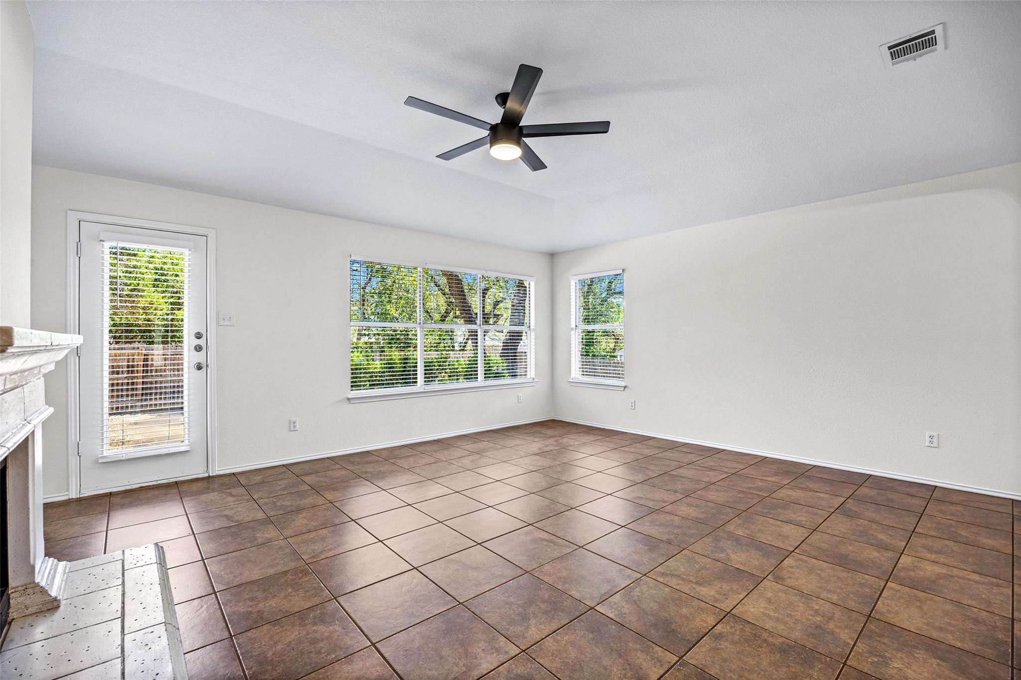 1408 Meghan DR