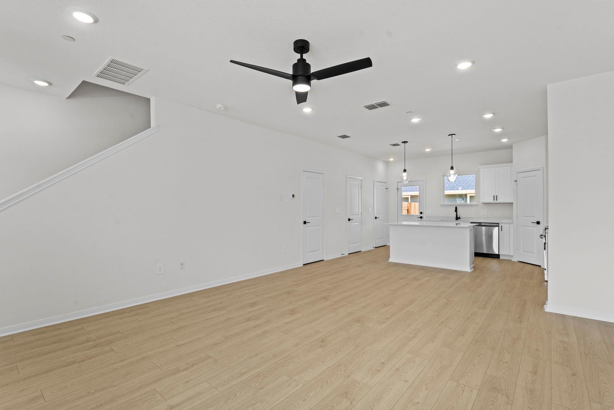 2540 Violet Theo LN