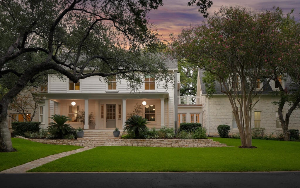 Photo of 2308 Bridle PATH, Austin, TX 78703 (MLS # 3342087)