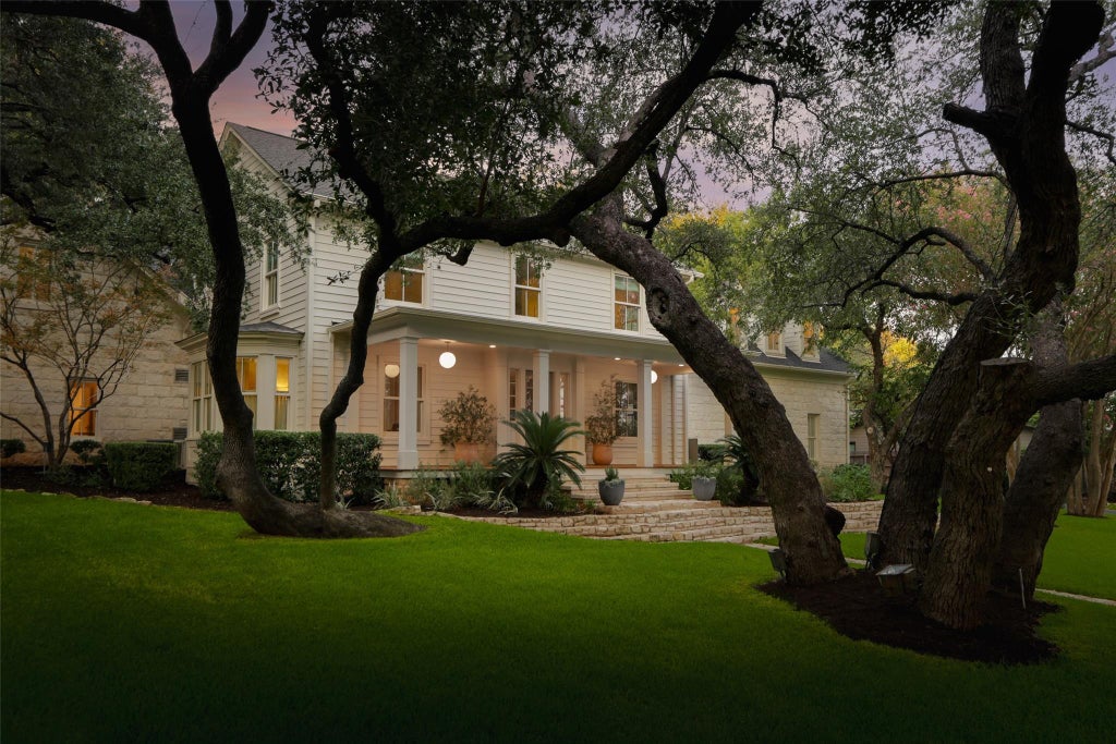 Photo of 2308 Bridle PATH, Austin, TX 78703 (MLS # 3342087)