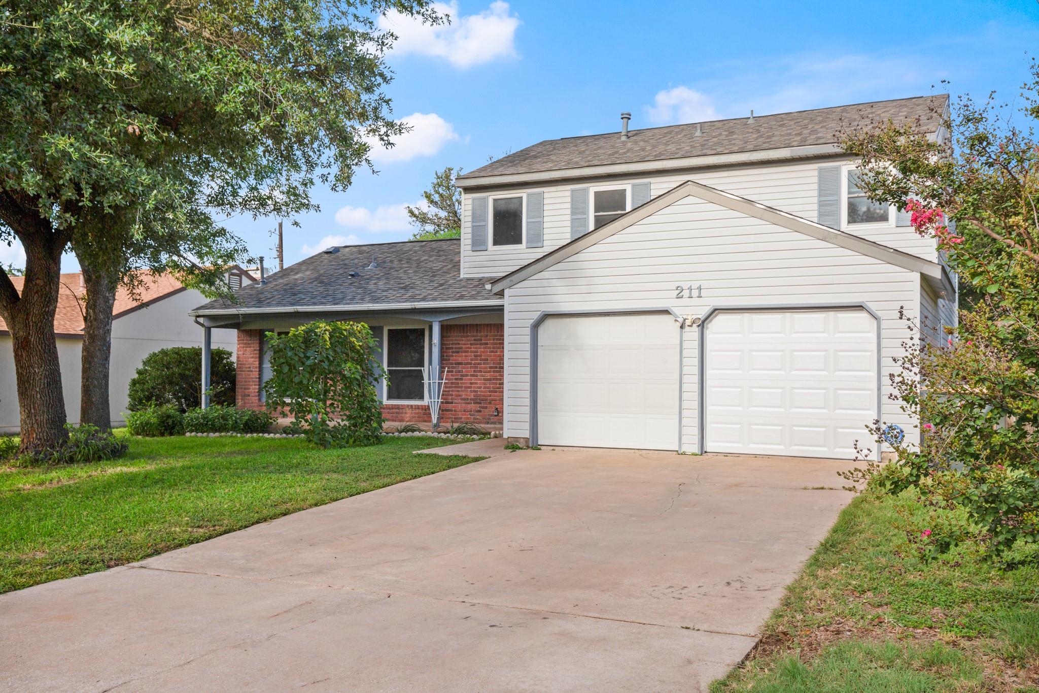 211 Woodmont DR