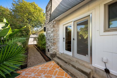 Tiny photo for 13008 Irongate CIR, Austin, TX 78727 (MLS # 6636592)
