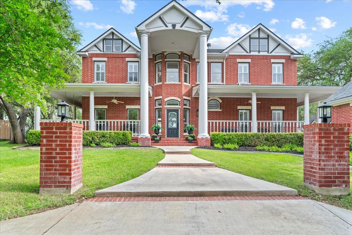 2400 Summit Ridge DR
