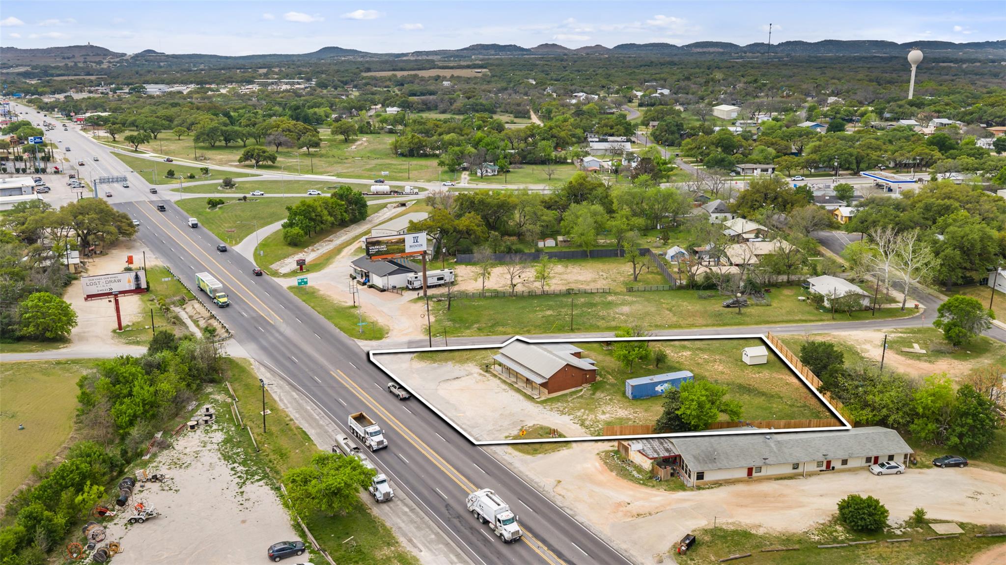 201 N Us Highway 281