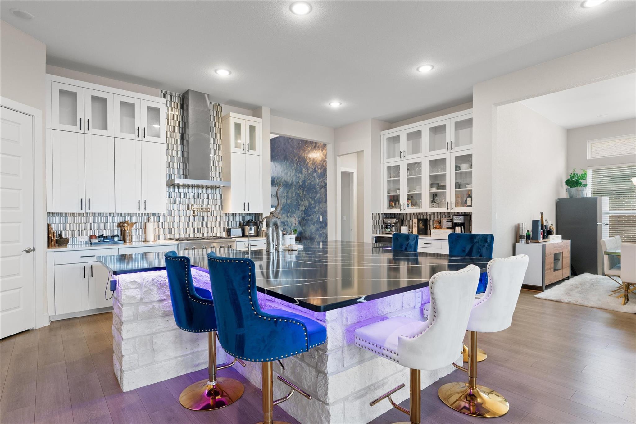 3820 Winnie PL