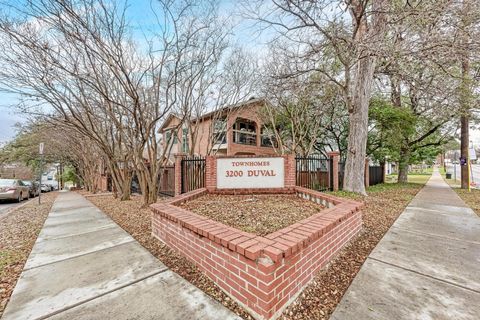 Photo of 3200 DUVAL ST #101, Austin, TX 78705 (MLS # 1032009)