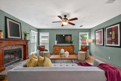 Tiny photo for 1200 Mountain View DR, Pflugerville, TX 78660 (MLS # 1868729)