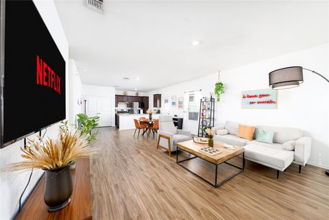 Photo of 7120 Tonka LN, Austin, TX 78744 (MLS # 6317344)