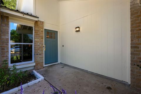 Tiny photo for 1114 Stoneoak LN, Austin, TX 78745 (MLS # 8658452)