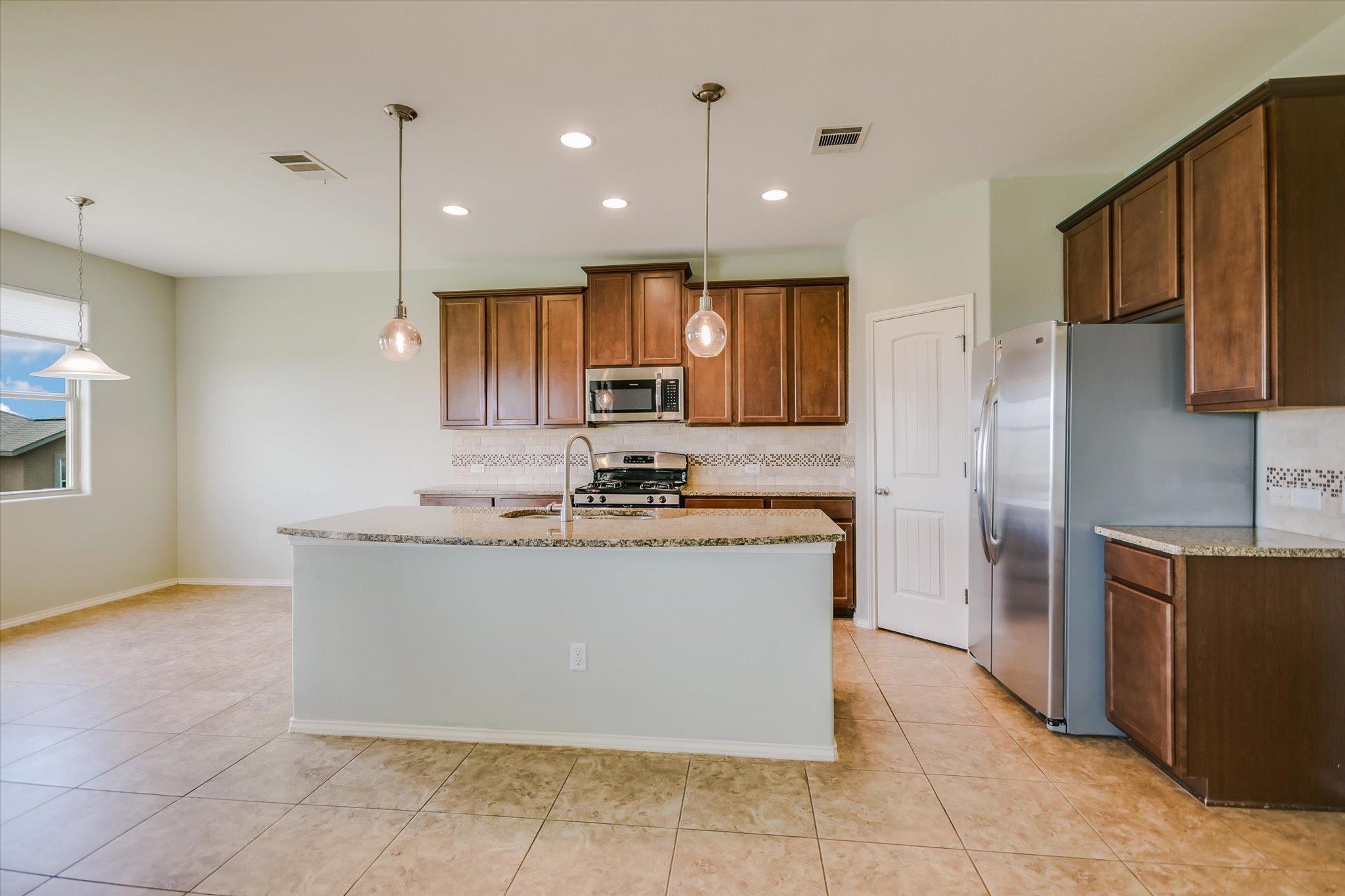 6203 Aviara DR E9