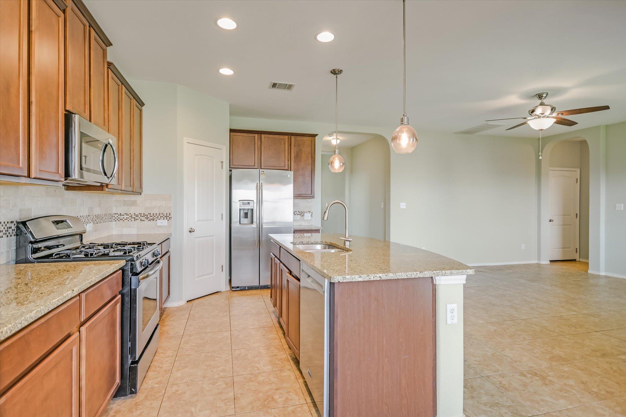 6203 Aviara DR E9