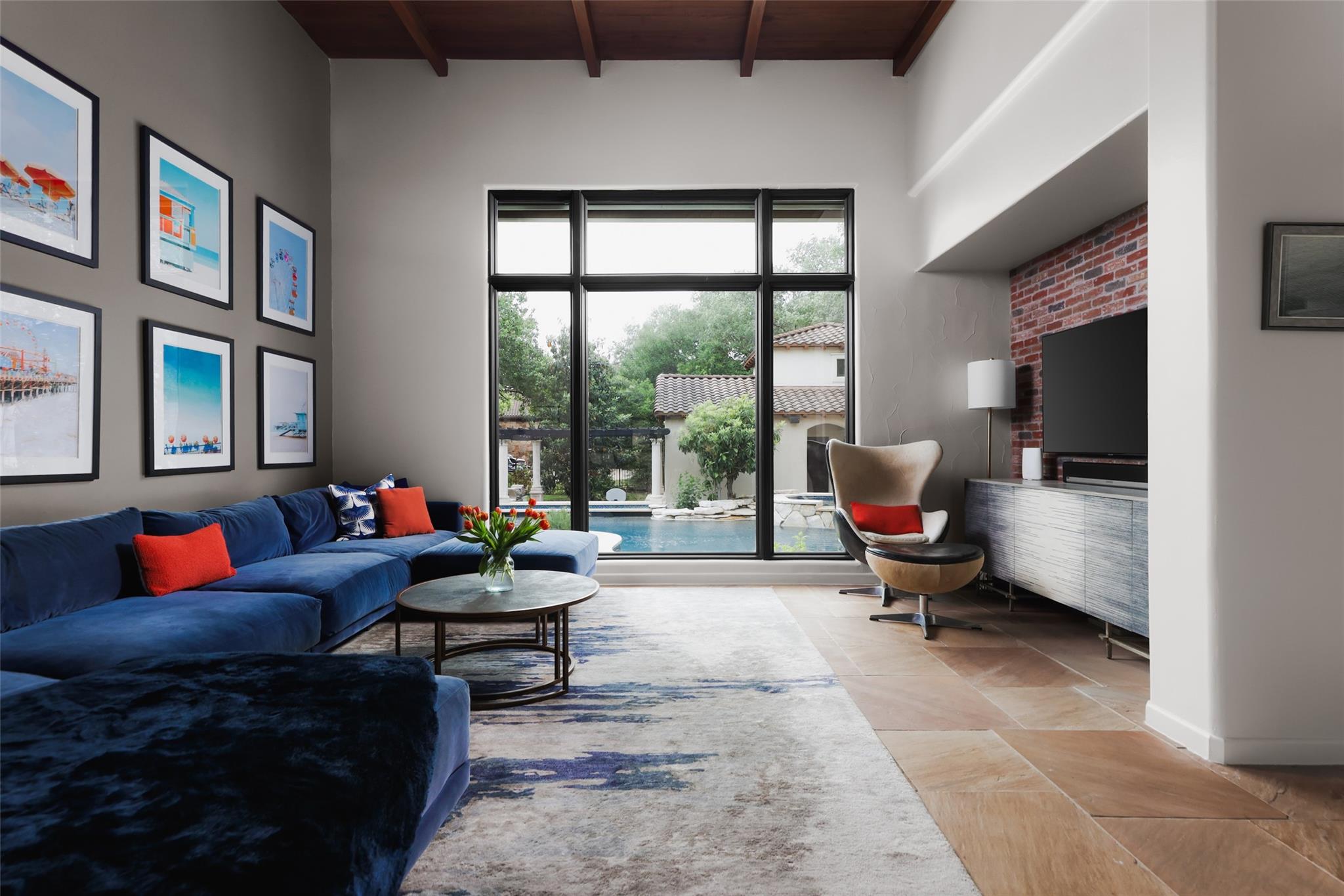201 Costa Bella DR