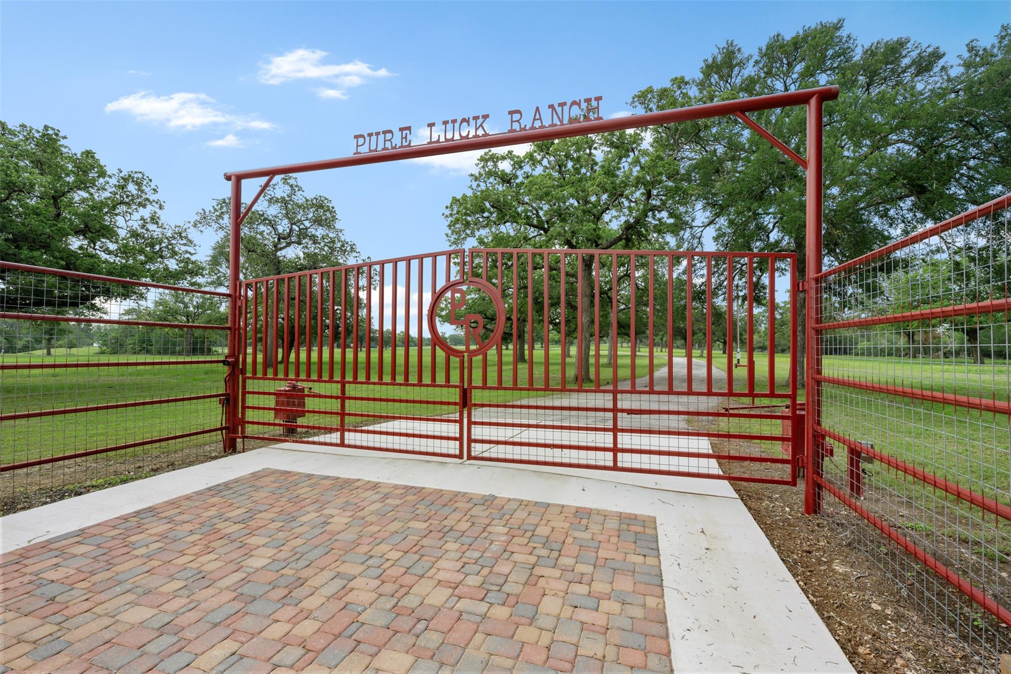1304 E State Highway 71