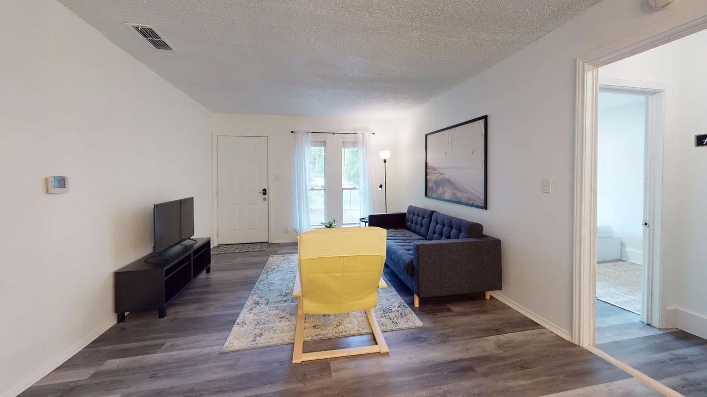1109 Gardner CV