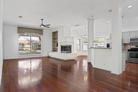 7124 Quimper LN Austin TX 78749