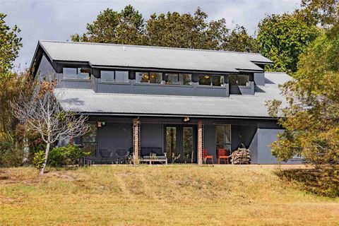 A home in Spicewood