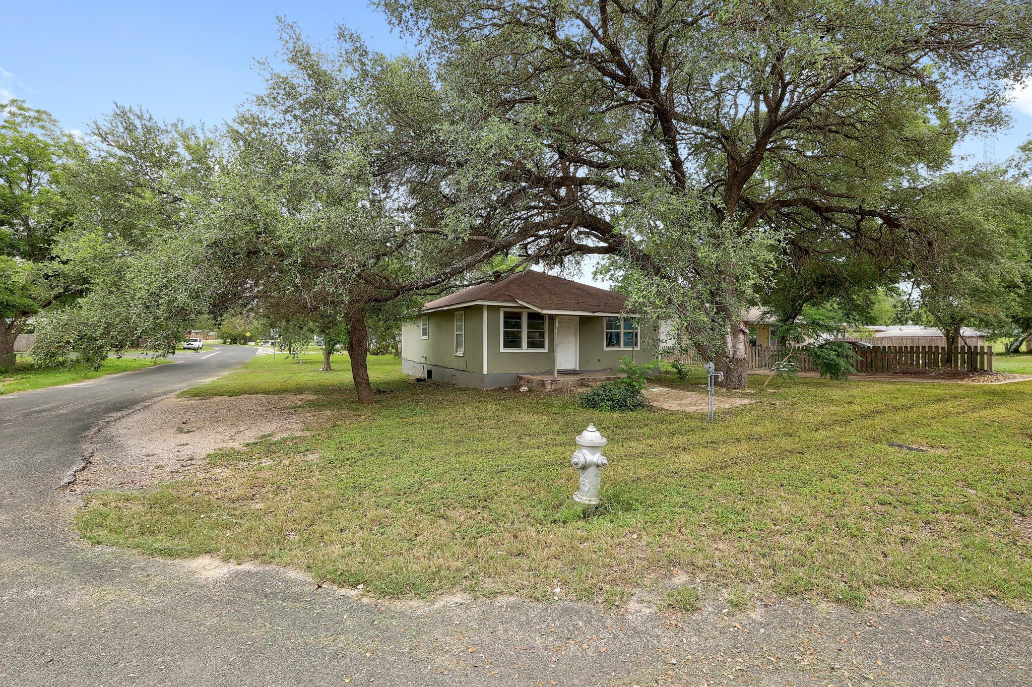 3007 Michoacan DR