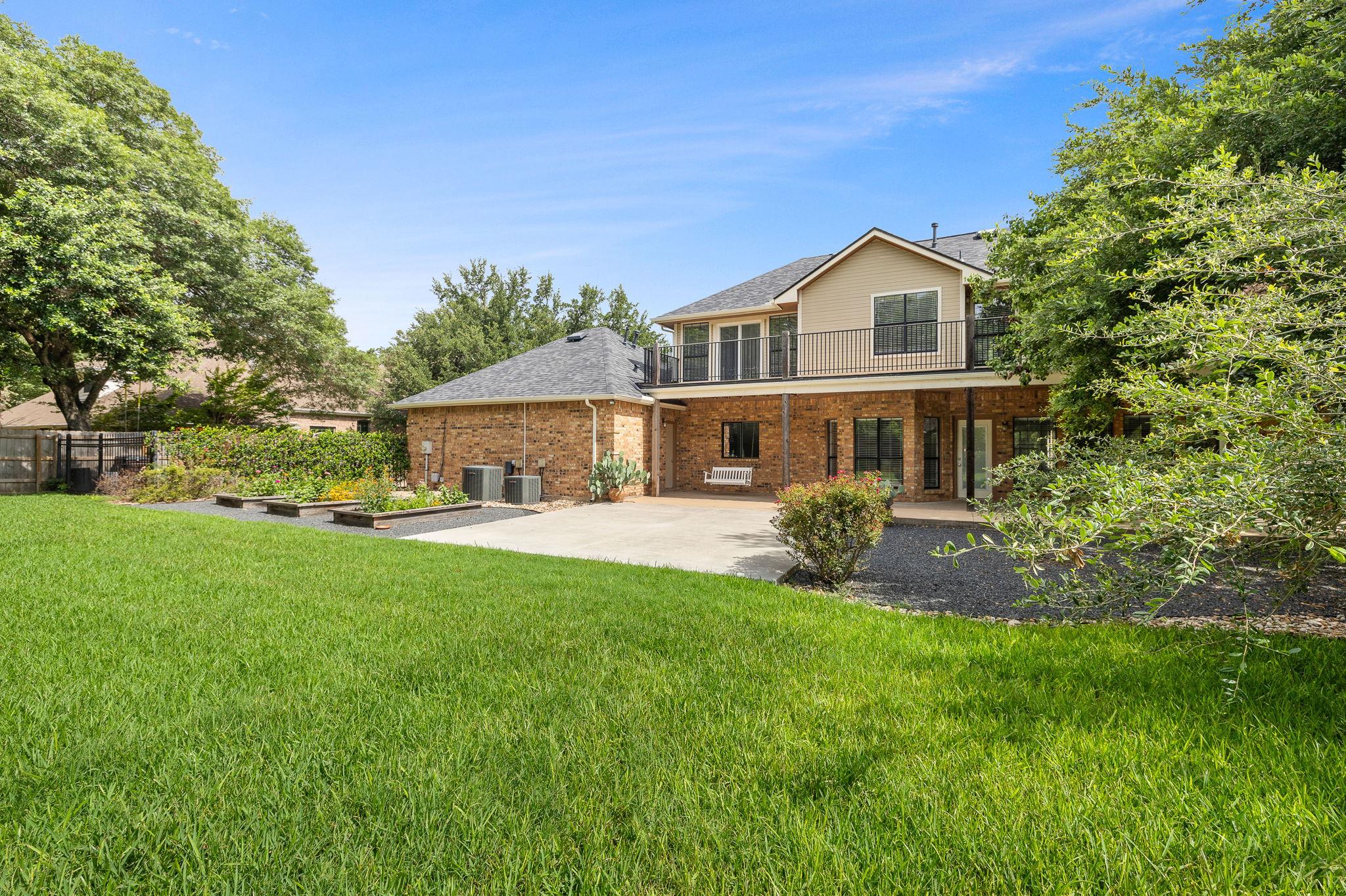 Photo 1 of 40 — 10 Oak VW, Round Rock, TX 78664