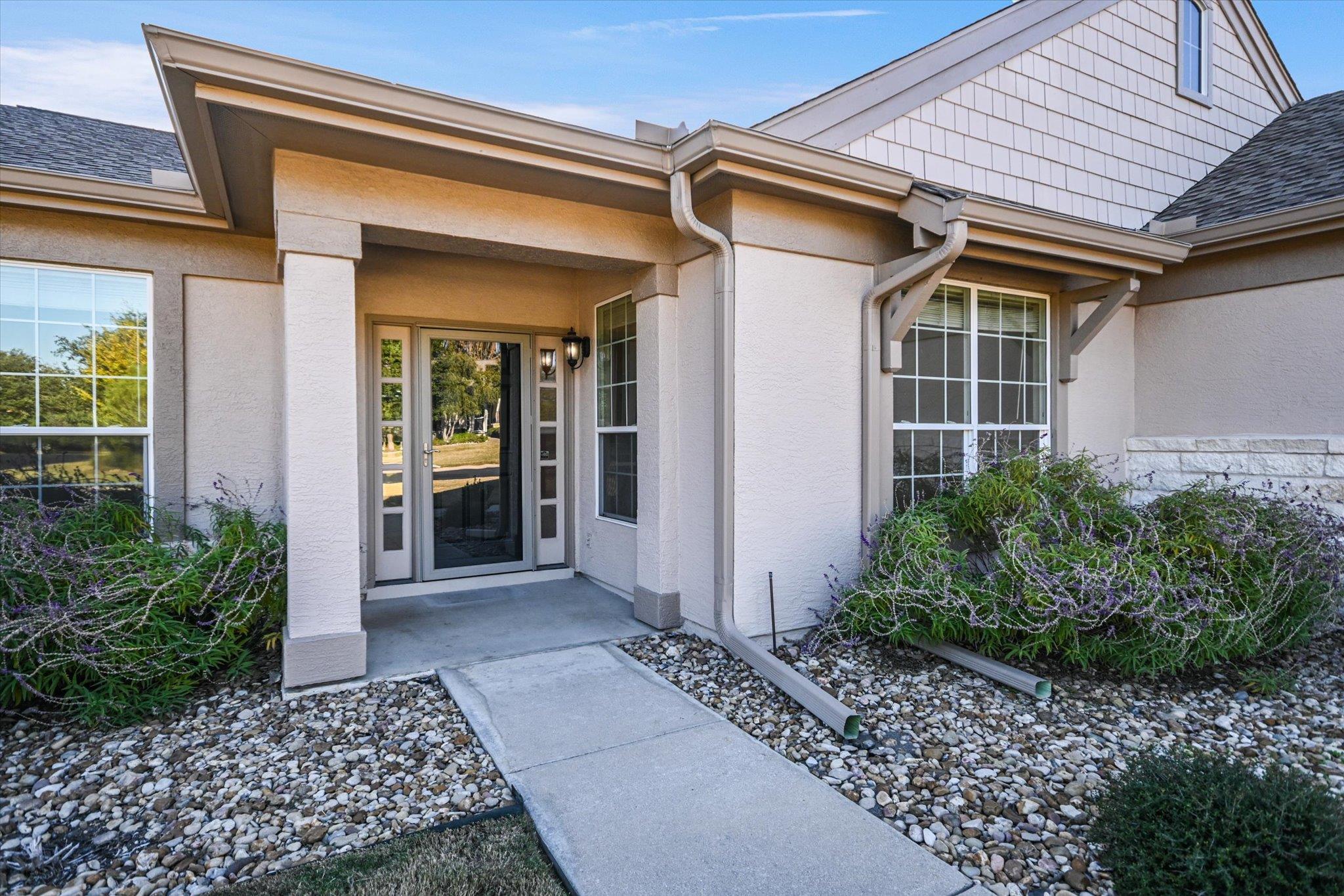 204 Colorado River RD