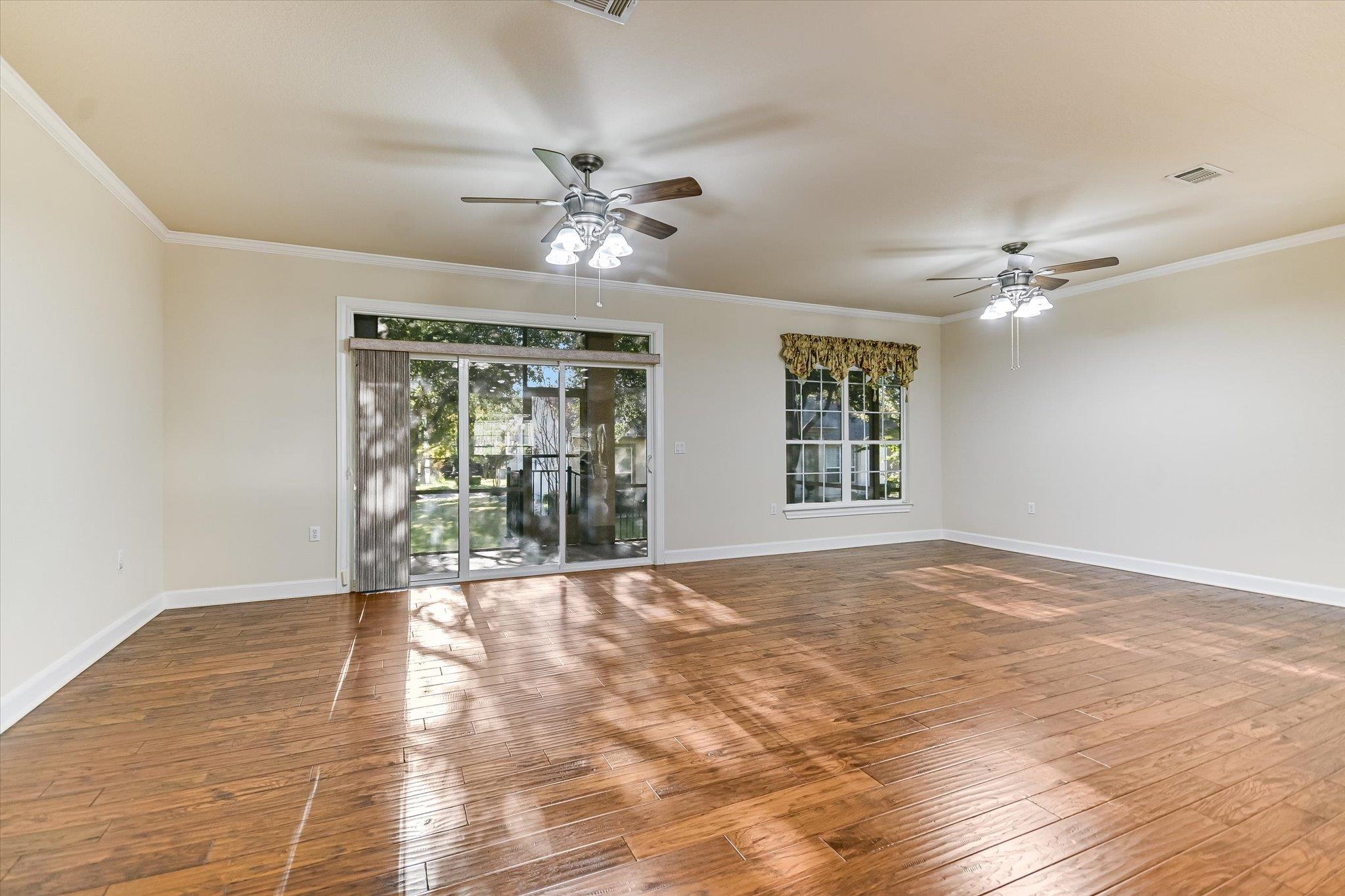 204 Colorado River RD