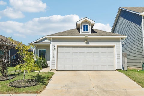 Photo of 1204 Cattail LN, Bastrop, TX 78602 (MLS # 2552622)