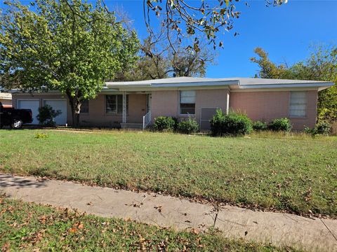 Photo of 1903 S 13th ST, Temple, TX 76504 (MLS # 4255040)